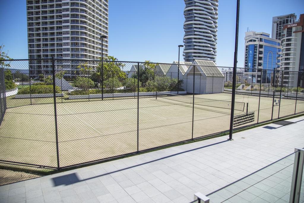 Ultiqa Air On Broadbeach Gold Coast Exterior photo