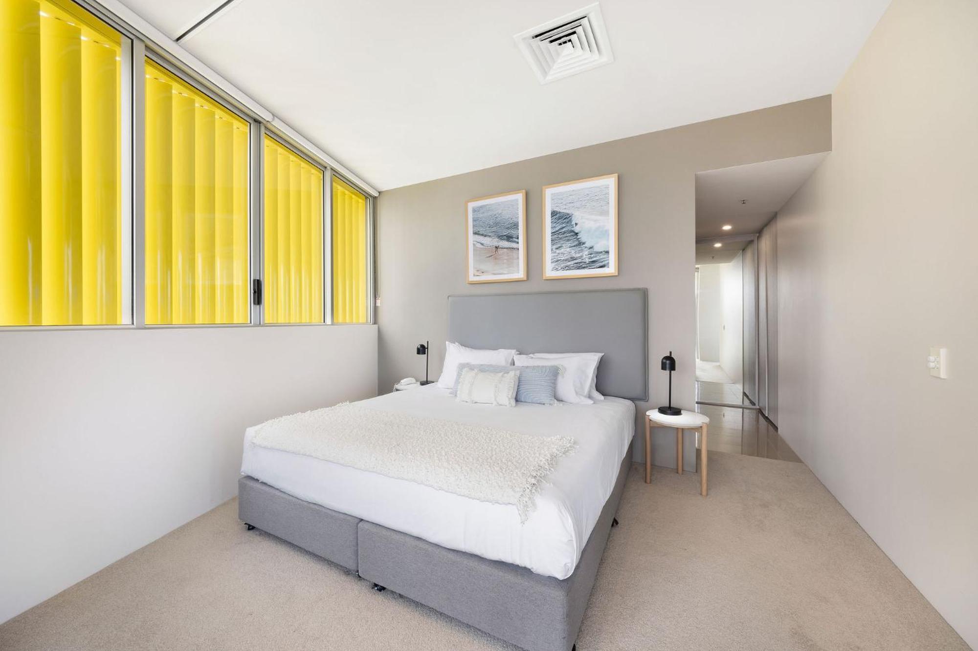 Ultiqa Air On Broadbeach Gold Coast Exterior photo