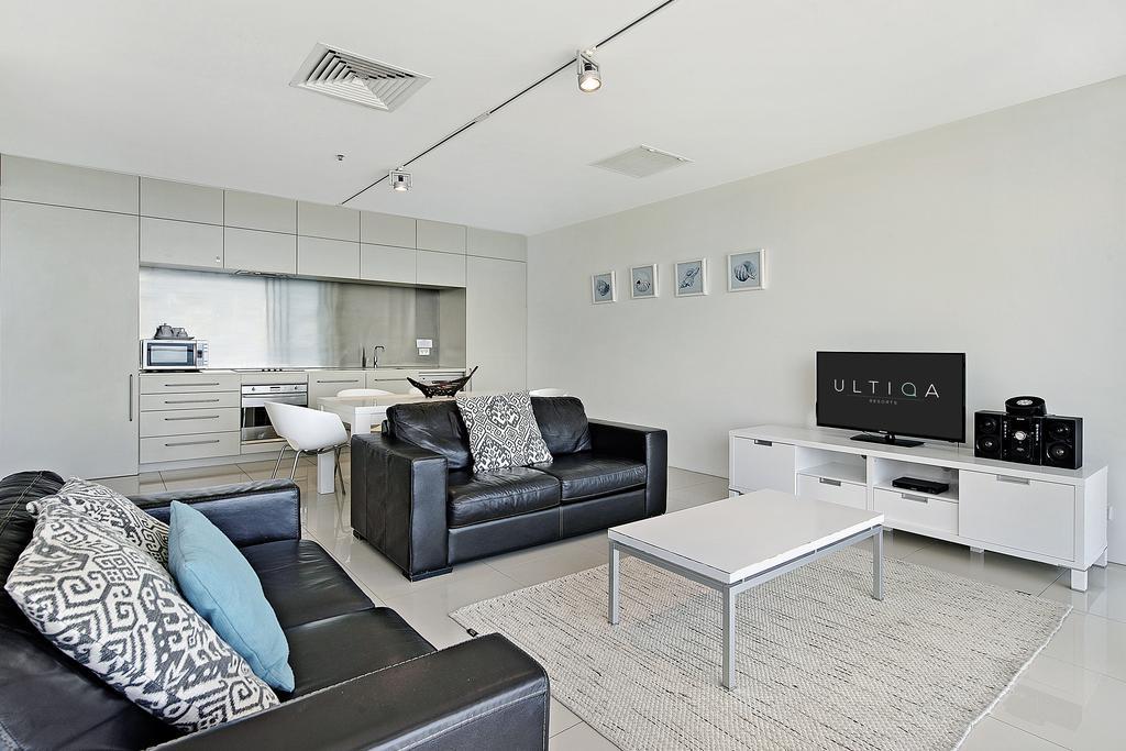 Ultiqa Air On Broadbeach Gold Coast Exterior photo