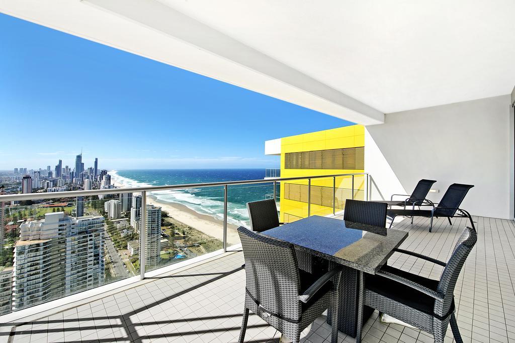 Ultiqa Air On Broadbeach Gold Coast Exterior photo