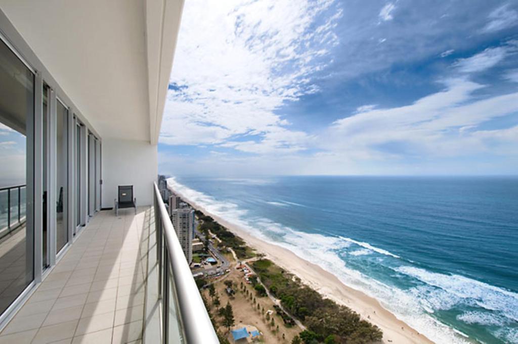 Ultiqa Air On Broadbeach Gold Coast Exterior photo