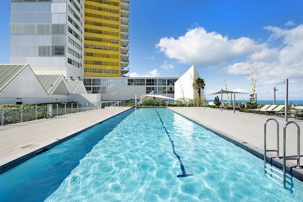 Ultiqa Air On Broadbeach Gold Coast Exterior photo